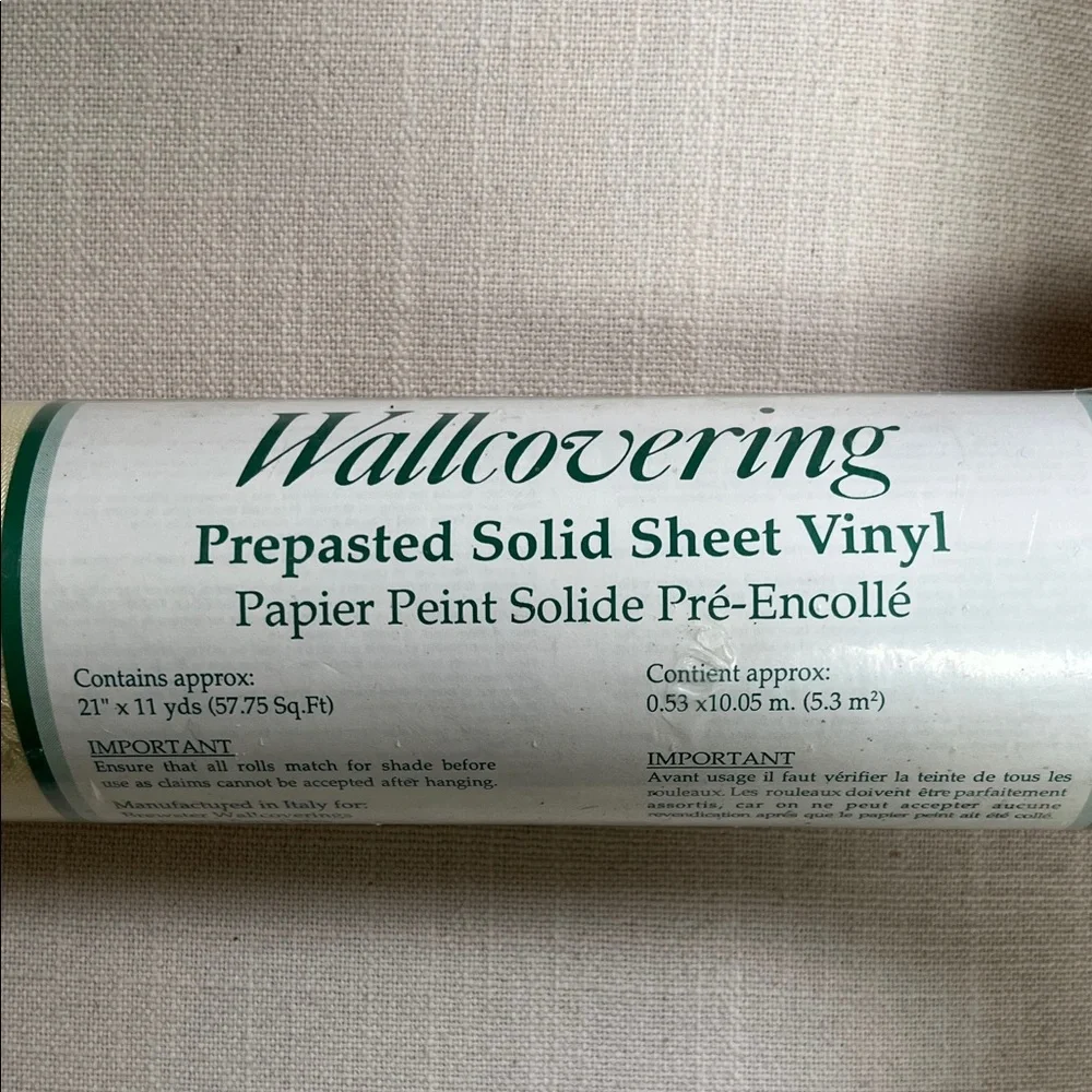Vintage Elegant Cream Wallpaper Roll